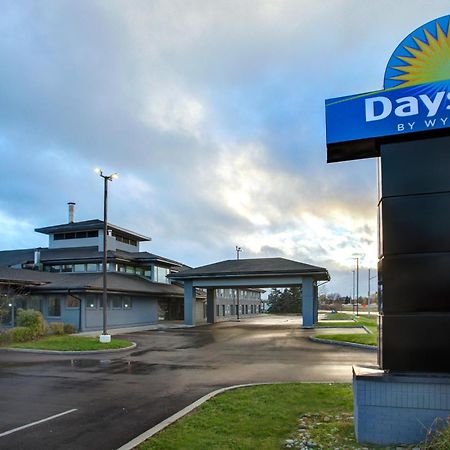 Days Inn By Wyndham แบร์รี ภายนอก รูปภาพ
