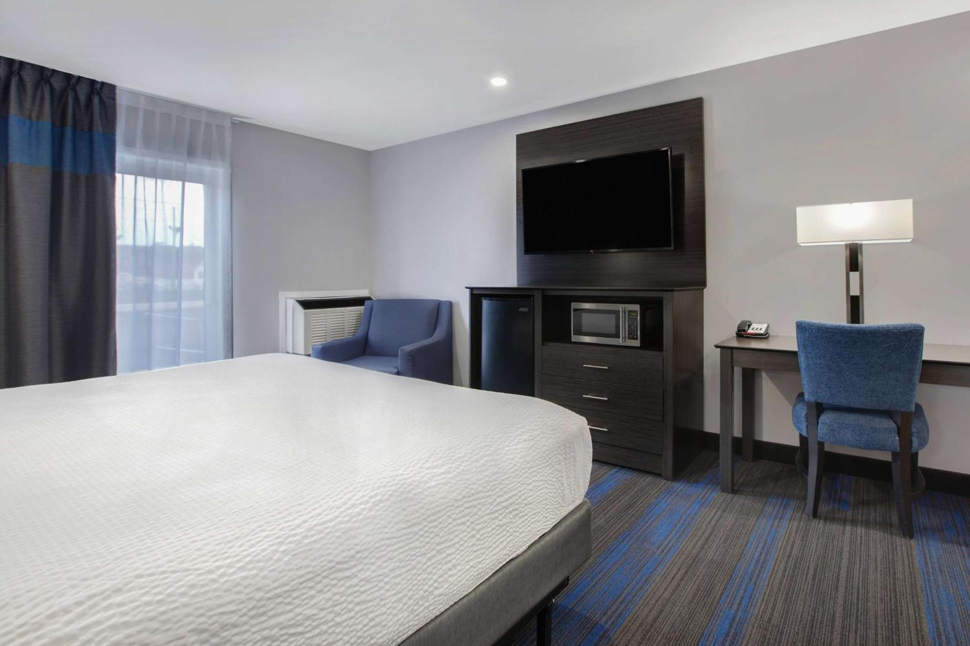 Days Inn By Wyndham แบร์รี ภายนอก รูปภาพ
