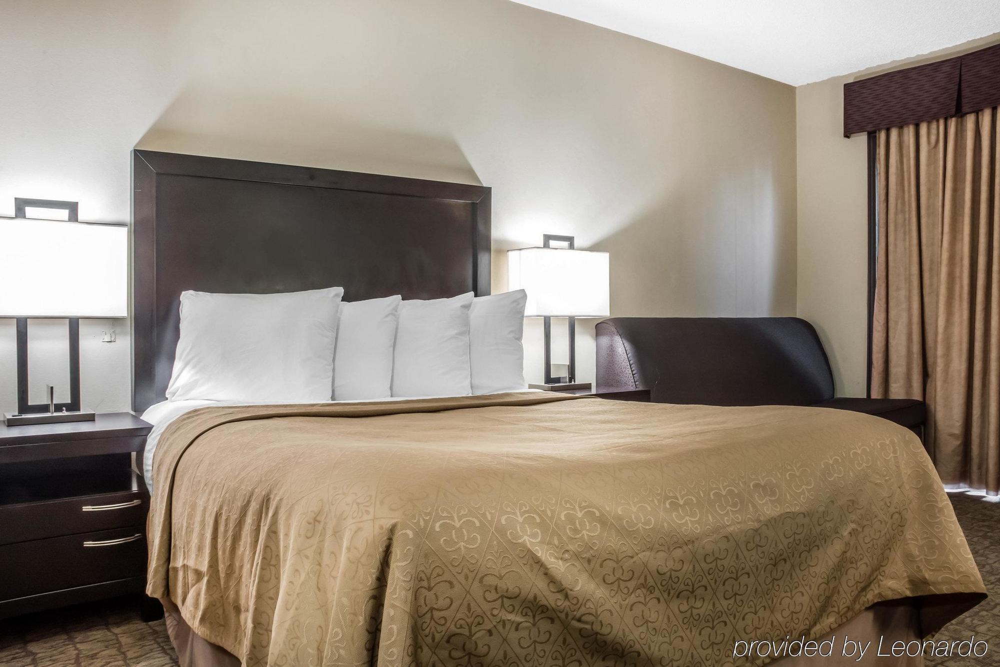 Days Inn By Wyndham แบร์รี ภายนอก รูปภาพ